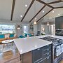 Chic Vancouver Cottage: 1 Mile to Main Street