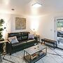 Patio & Grill: Dog-friendly Redmond Getaway!