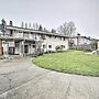 Spacious Kent Home ~ 17 Mi to Dtwn Seattle!