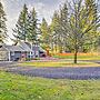 Peacock Hill Retreat on 1 Acre, 1 Mi to Harbor