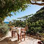 PREVELI DIONYSSOS ROOMS