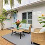 Tropical Cottage < 2 Mi to Hobe Sound Beach!