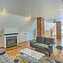 < 3 Mi to Dtwn: Cleveland Apt w/ Deck & Wet Bar