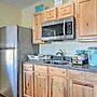 Albuquerque Studio With Shared Pool & Fire Pit!