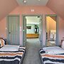 Falling Water Chalet Upper Unit: Near Bike Trails!