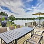 Family Cottage on Chaumont Bay, Walk to Downtown