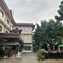Sarojus Farmview Hotel
