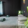 Sea-front Suite - Sleeps 3 - Balcony - Pool