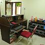DIVYA LODGE & HOTEL ROOMS