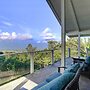 Kailua-kona House w/ Balcony & Ocean Views!