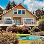 Direct Beach Access: Getaway on Port Orchard!