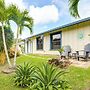 Jupiter Cottage w/ Patio, Gas Grill & Fire Pit!