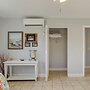 < 3 Mi to Juno Beach: Coastal Townhome w/ Patio!