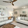 Jupiter Bay Condo w/ Pool < Half Mile to Beach!