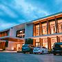 The Maximilian Hotel