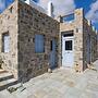 An Amazing Stone Villa-b in Serifos w Shared Pool