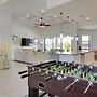 Pool & Gulf Access Canal: Chic Cape Coral Home!