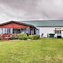 Lyndonville Home w/ Fire Pit, Screened Patio & A/C