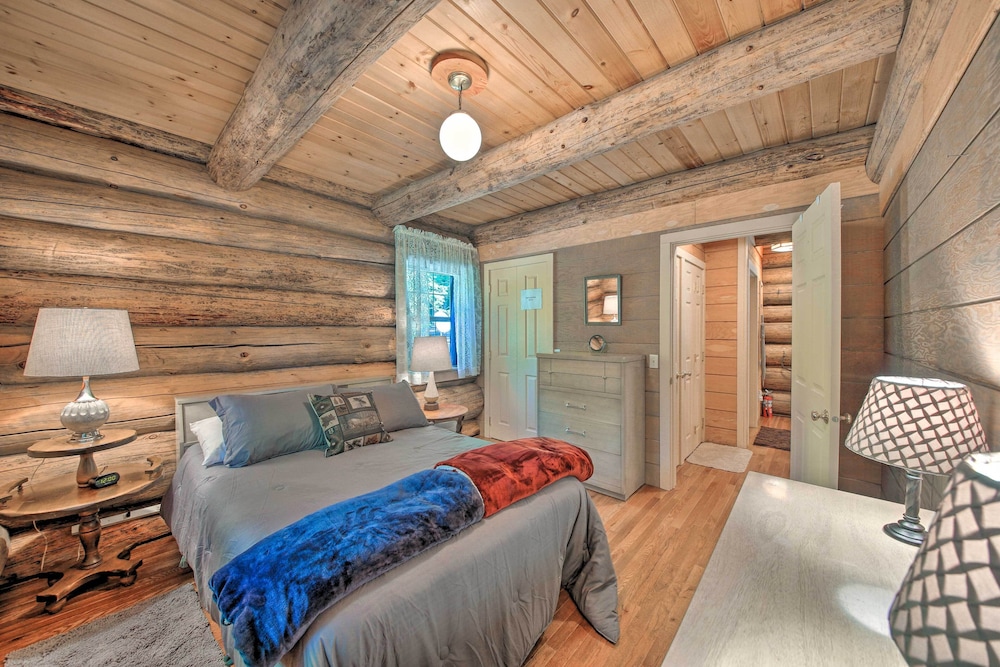Expansive Moyie Riverfront Cabin - Pets Welcome!
