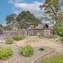2 Mi to Dtwn Atascadero! Cozy Cottage w/ Yard