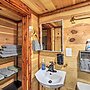 'the Gosling' Studio Cabin w/ River Access!