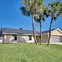Bright Ormond Beach Home ~ 14 Mi to Daytona!