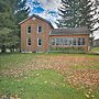 Vintage Farmhouse ~ 2 1/2 Mi to Mount Pleasant Ski