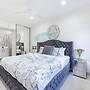 ZENHOUSE STYLISH - 3BR Home near Shops