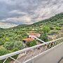 A 2 Spacious apt w big Balcony,4 min Walk to Beach