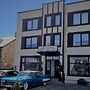 Cadillac Kustomz Guest House