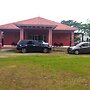 Hotel O Wisma Phinisi Syariah Near Mall of Pinrang Sejahtera