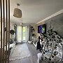 Charming Mi Casa Es Tu Casa 2-bed in Dagenham