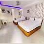 Hotel 1325