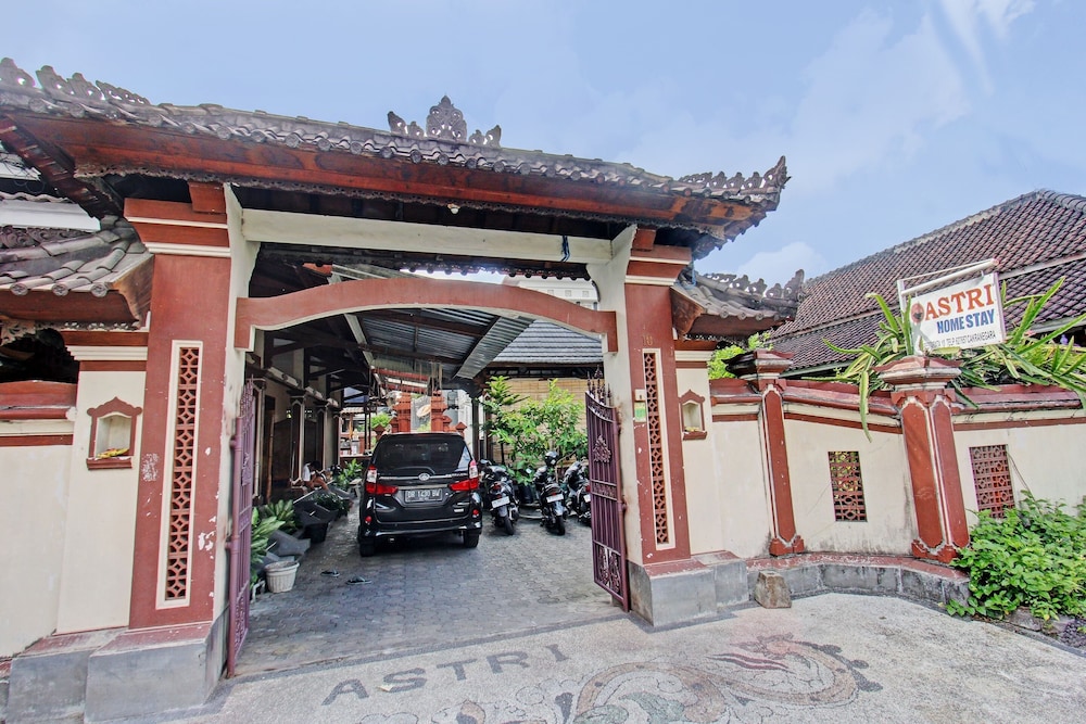 Hotel O Astri Homestay