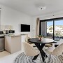 Sanders Triple - Nice 1-bdr Apt With Balcony