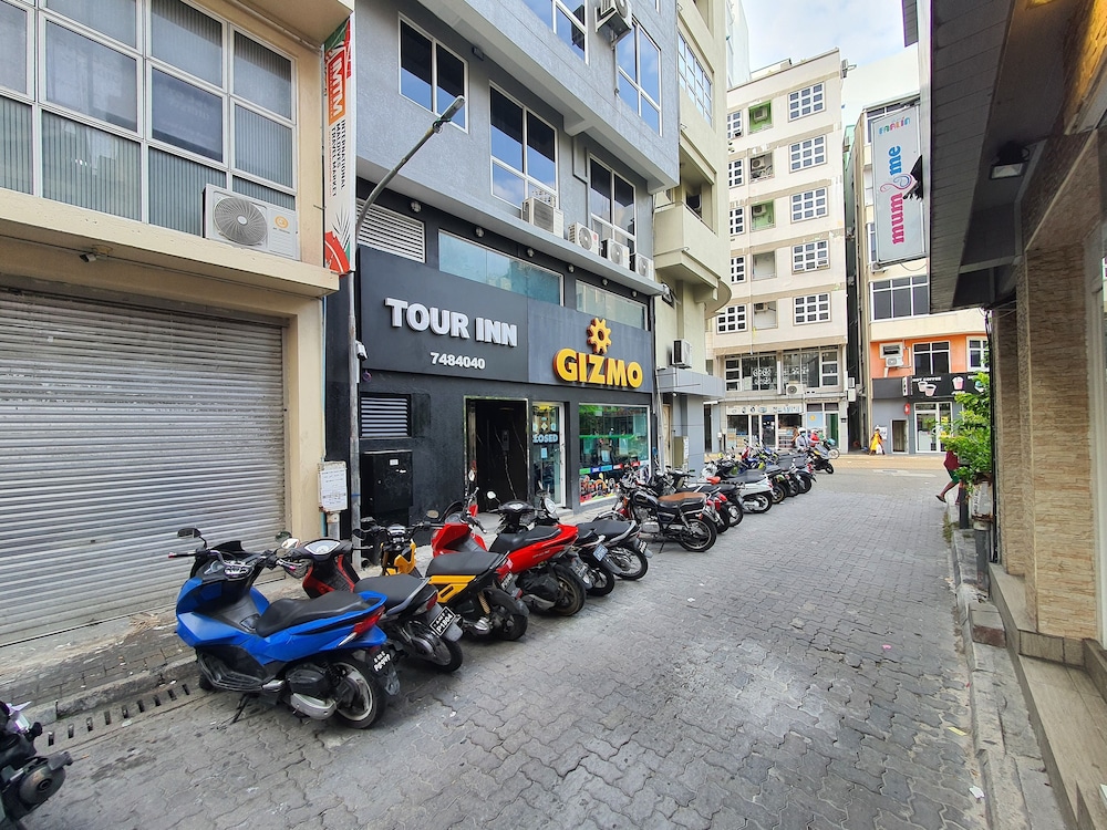 TOUR INN