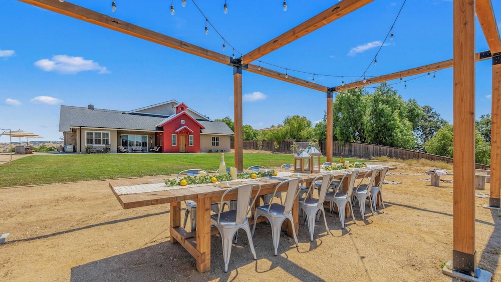 Cooperage by Avantstay Vineyard, Views, Soccer