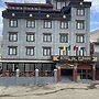 Hotel De Purang
