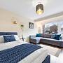 Spacious Double Bed With Sofa Bed In Isleworth TW7