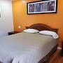Premier Inn & Suites