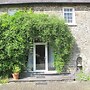 Comfortable Airy 5-bed Apartment in Llandysul