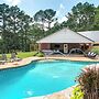 Broken Bow Vacation Rental w/ Pool & Hot Tub!