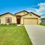 Modern Poinciana Retreat: 27 Mi to Disney World!
