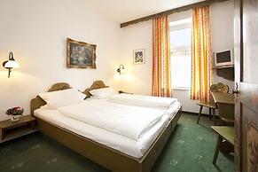 Hahn Hotel