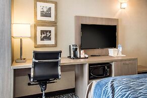Comfort Inn Aéroport