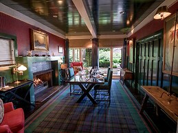 Huka Lodge, Beckons