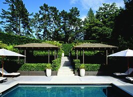 Huka Lodge, Beckons