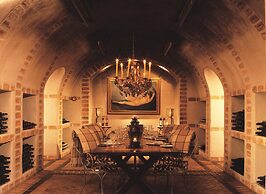 Huka Lodge, Beckons