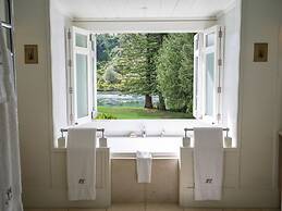 Huka Lodge, Beckons
