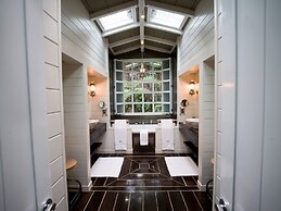 Huka Lodge, Beckons